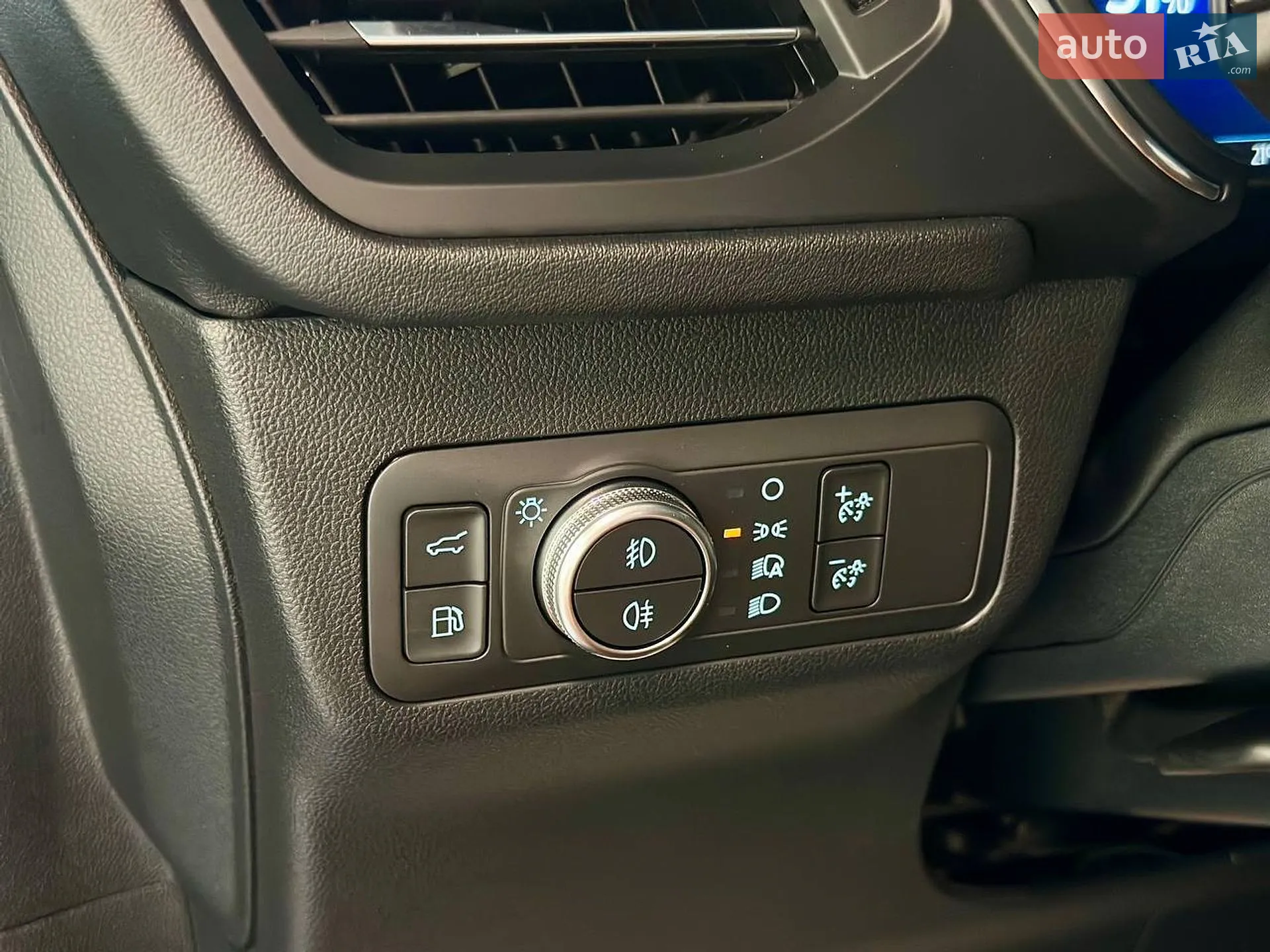 2020 Ford Kuga - мініатюра 19