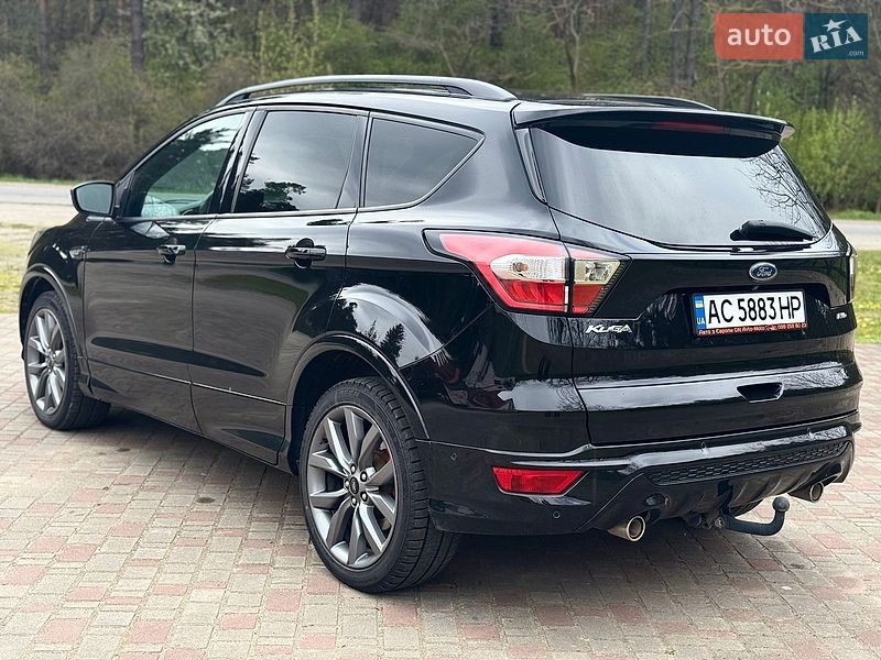 Позашляховик / Кросовер Ford Kuga 2019 в Славуті