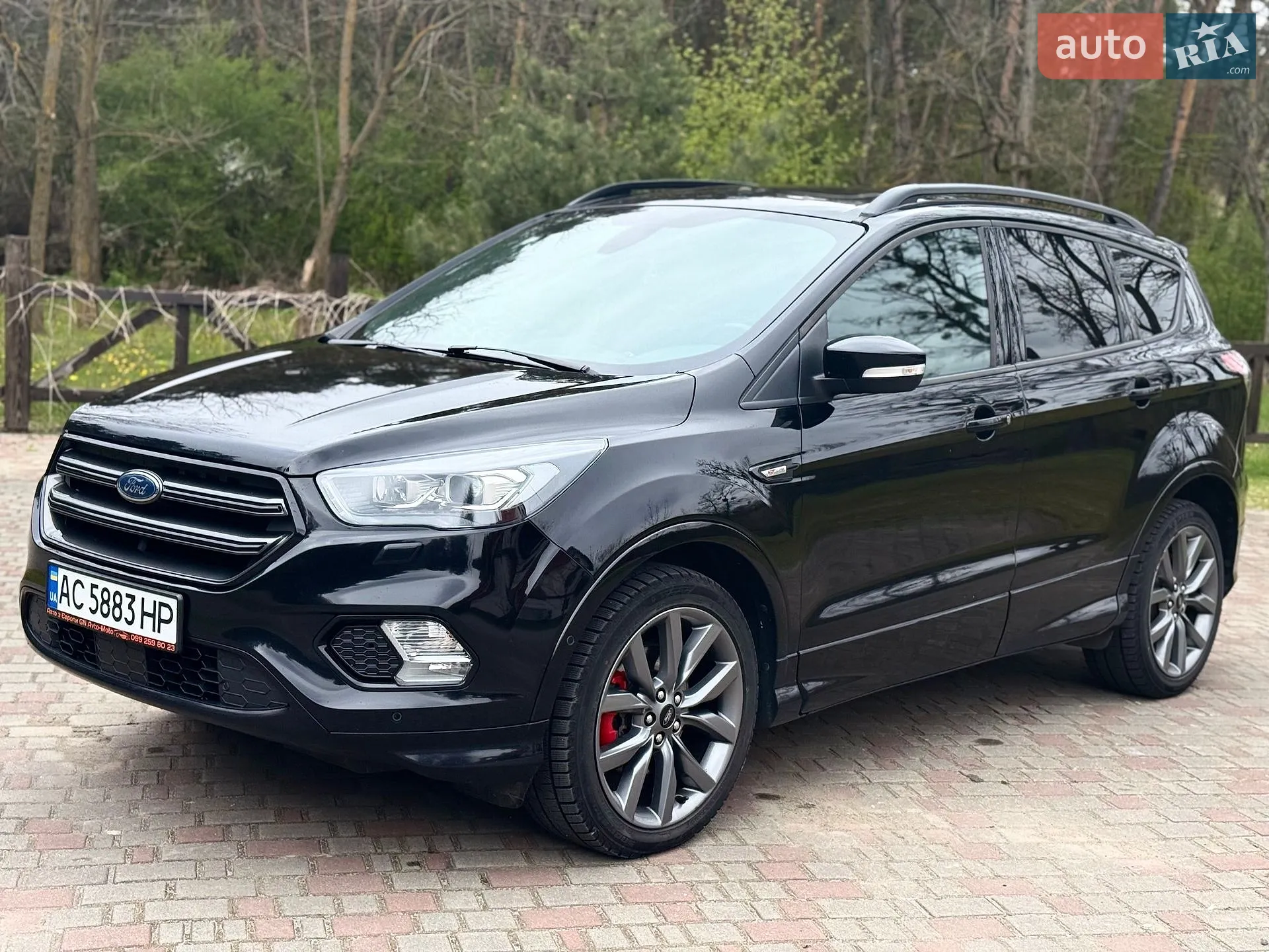 Ford Kuga 2019 VIN WF0AXXWPMAKY69598 фото оголошення 2 з 17