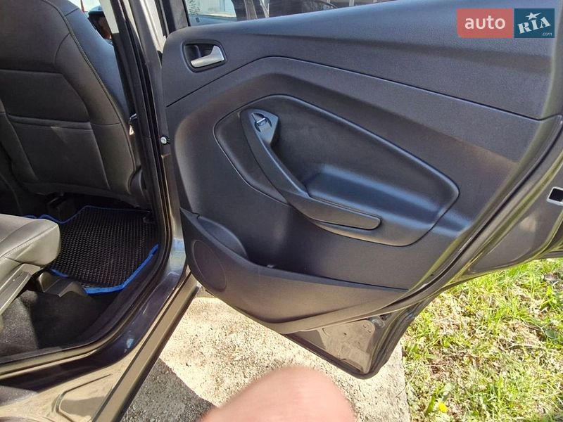 Внедорожник / Кроссовер Ford Kuga 2019 в Миргороде