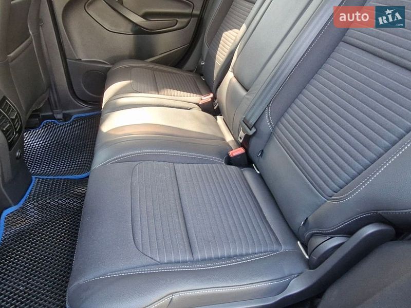 Внедорожник / Кроссовер Ford Kuga 2019 в Миргороде