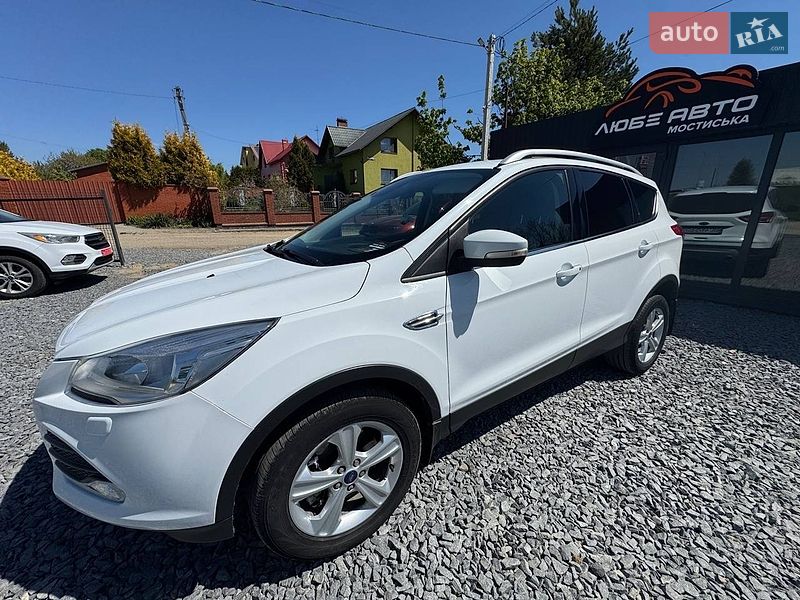 Позашляховик / Кросовер Ford Kuga 2016 в Мостиській