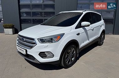 Внедорожник / Кроссовер Ford Kuga 2016 в Виннице
