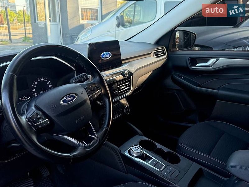 Позашляховик / Кросовер Ford Kuga 2022 в Києві