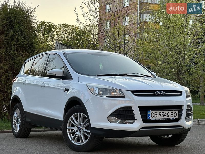Позашляховик / Кросовер Ford Kuga 2015 в Чернігові