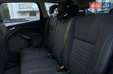 Позашляховик / Кросовер Ford Kuga 2015 в Чернігові