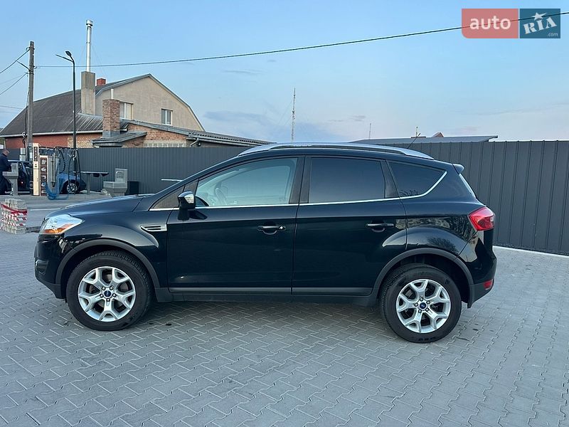 Внедорожник / Кроссовер Ford Kuga 2012 в Луцке