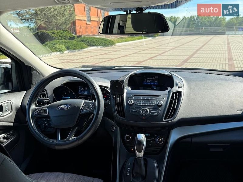 Внедорожник / Кроссовер Ford Kuga 2017 в Измаиле