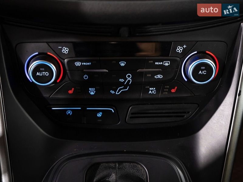 Позашляховик / Кросовер Ford Kuga 2017 в Чернігові