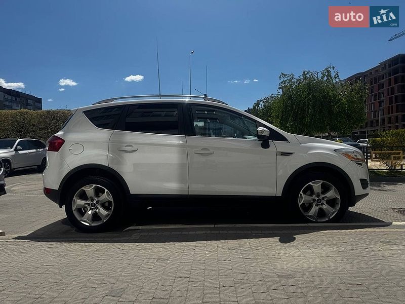 Внедорожник / Кроссовер Ford Kuga 2009 в Ивано-Франковске