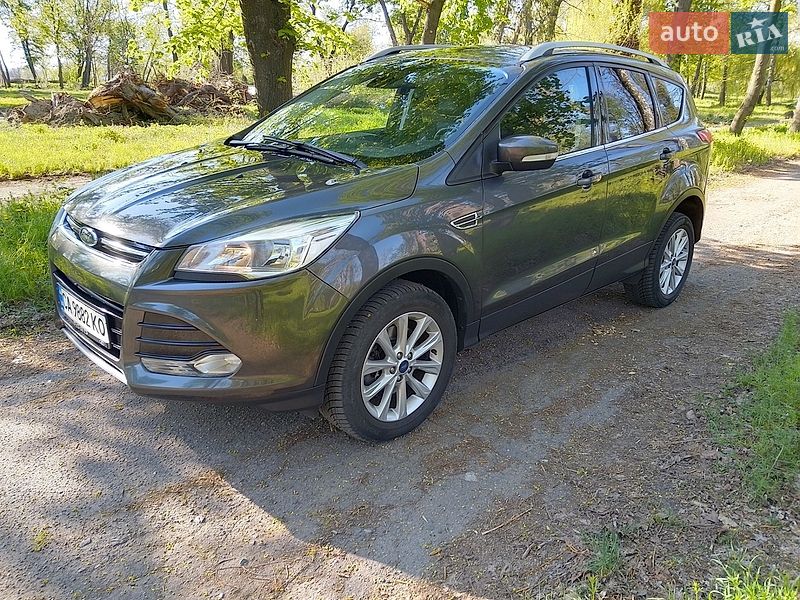 Внедорожник / Кроссовер Ford Kuga 2016 в Каменке