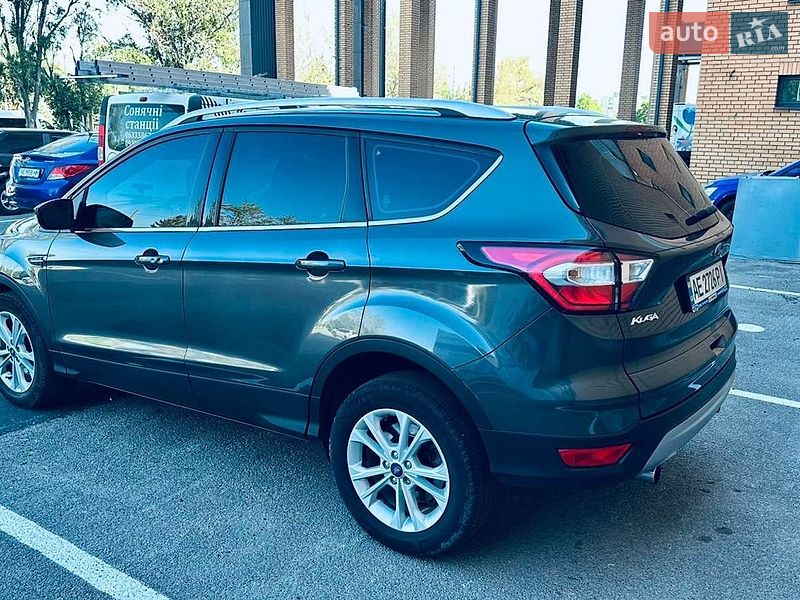 Внедорожник / Кроссовер Ford Kuga 2019 в Днепре