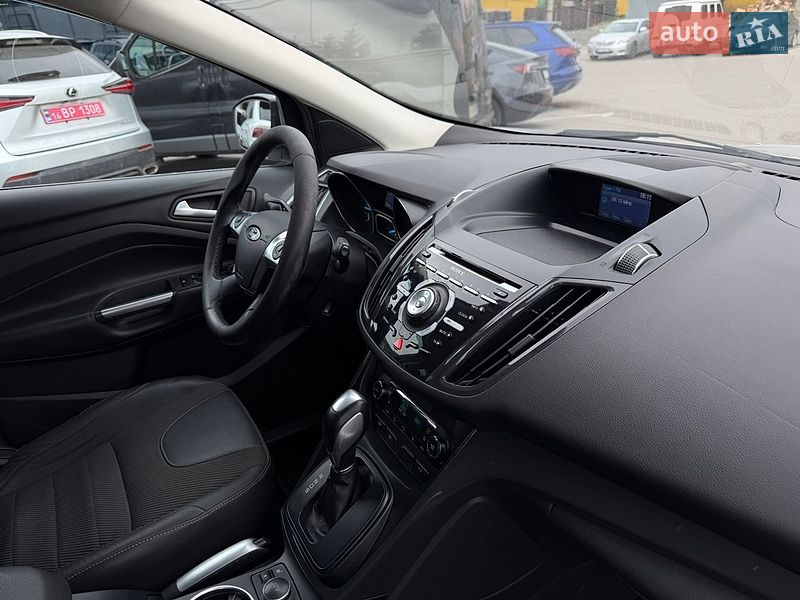 Внедорожник / Кроссовер Ford Kuga 2013 в Тернополе