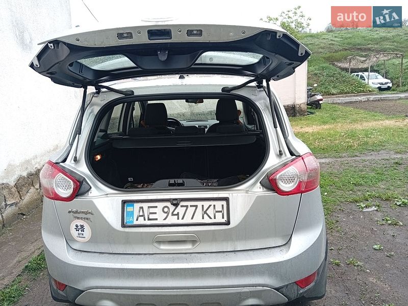 Внедорожник / Кроссовер Ford Kuga 2011 в Ямполе
