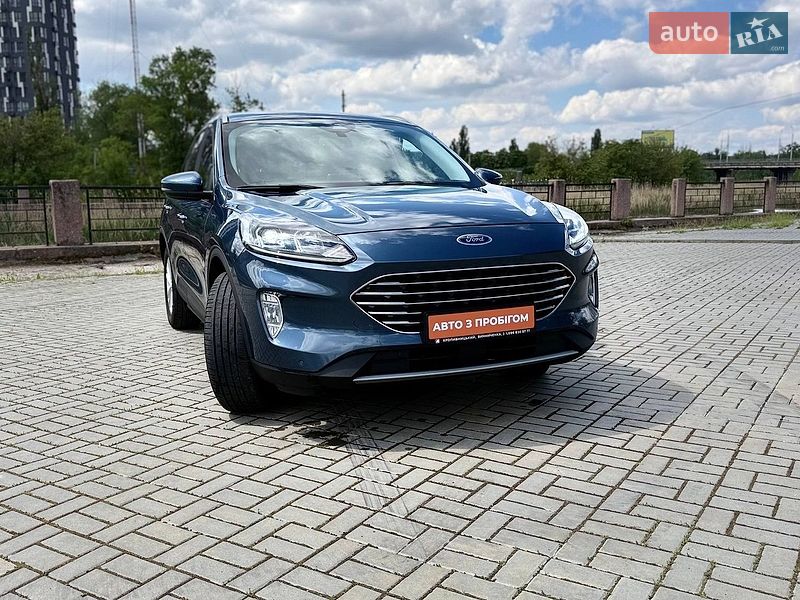 Позашляховик / Кросовер Ford Kuga 2021 в Кропивницькому