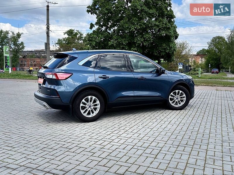 Позашляховик / Кросовер Ford Kuga 2021 в Кропивницькому