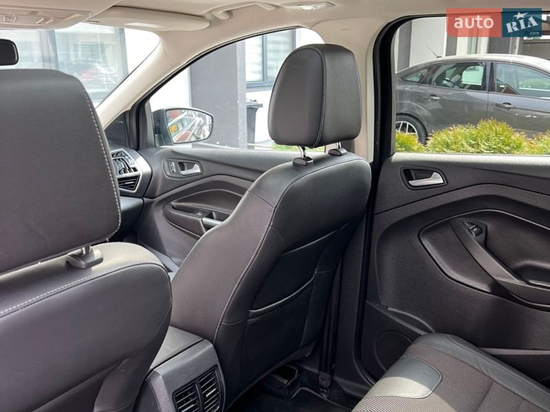 Позашляховик / Кросовер Ford Kuga 2013 в Львові