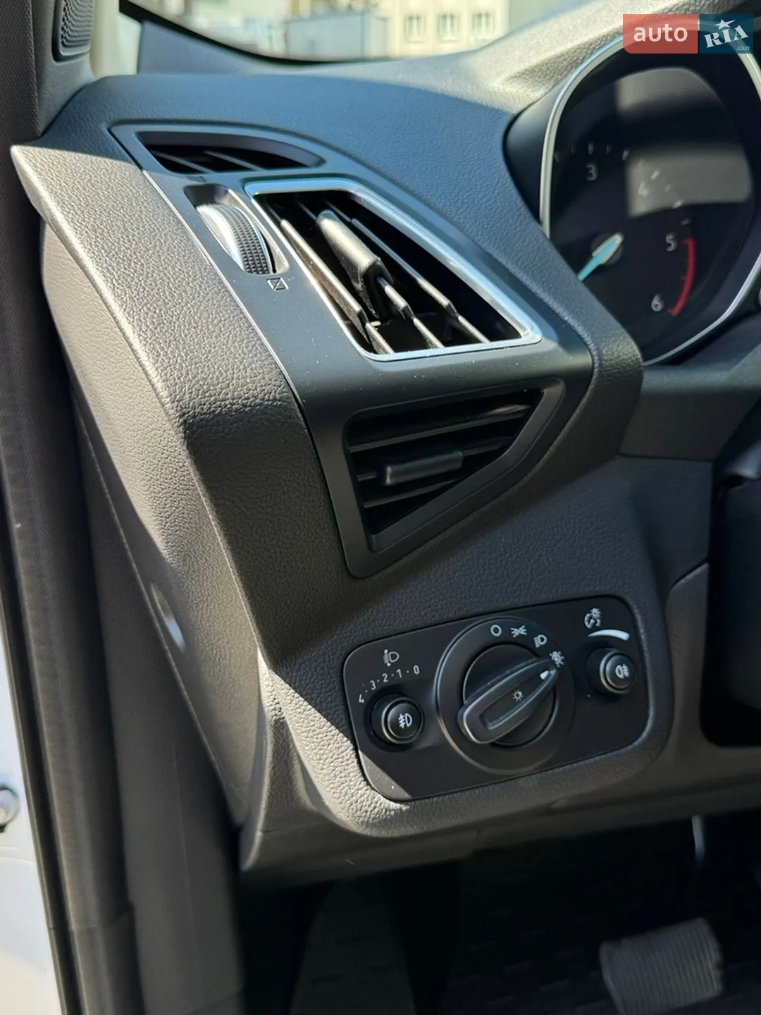 2019 Ford Kuga - мініатюра 48