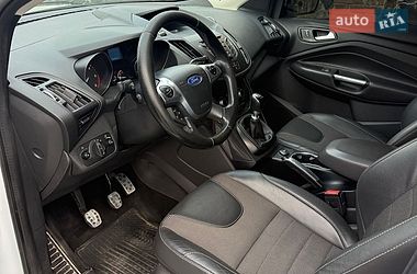 Позашляховик / Кросовер Ford Kuga 2015 в Львові