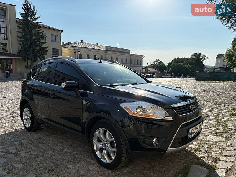 Внедорожник / Кроссовер Ford Kuga 2010 в Каменец-Подольском