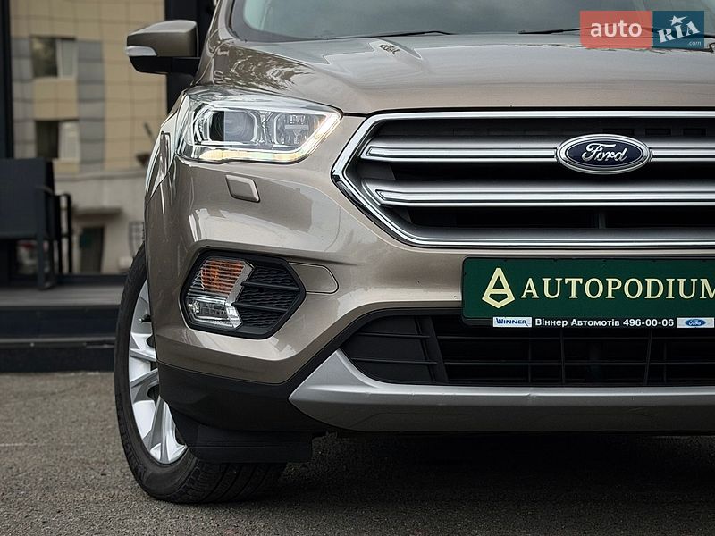 Позашляховик / Кросовер Ford Kuga 2019 в Києві