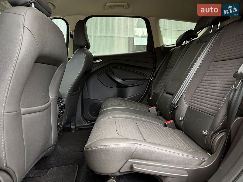 Позашляховик / Кросовер Ford Kuga 2019 в Києві