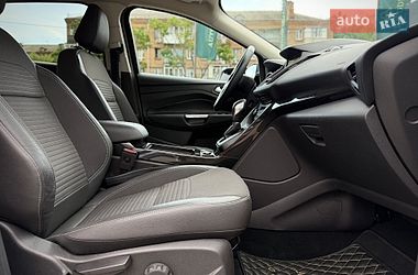 Позашляховик / Кросовер Ford Kuga 2019 в Києві