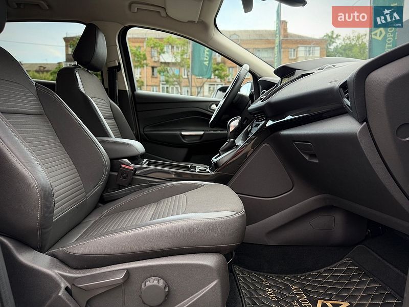 Позашляховик / Кросовер Ford Kuga 2019 в Києві