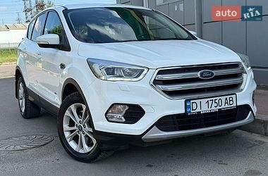 Позашляховик / Кросовер Ford Kuga 2017 в Львові