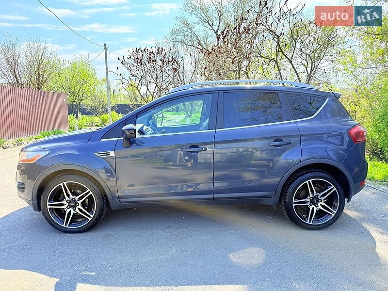 Позашляховик / Кросовер Ford Kuga 2011 в Харкові