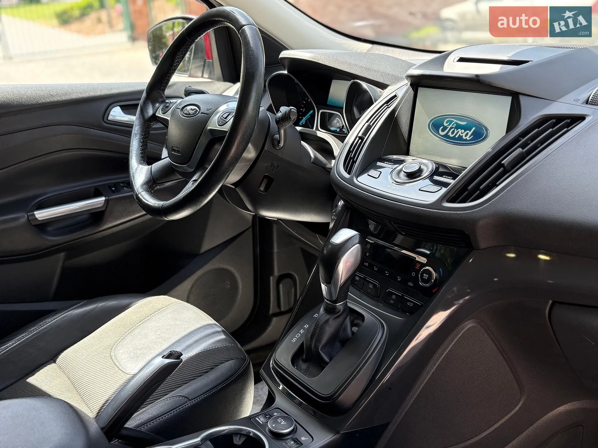2015 Ford Kuga - мініатюра 33