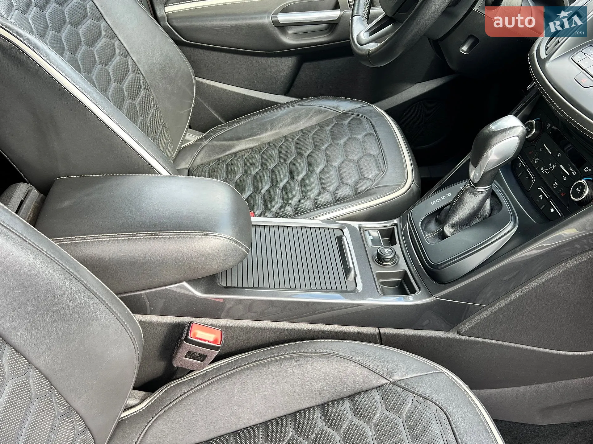 2017 Ford Kuga - мініатюра 37