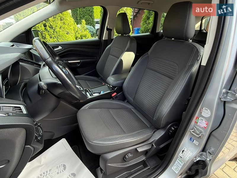 Внедорожник / Кроссовер Ford Kuga 2019 в Сваляве