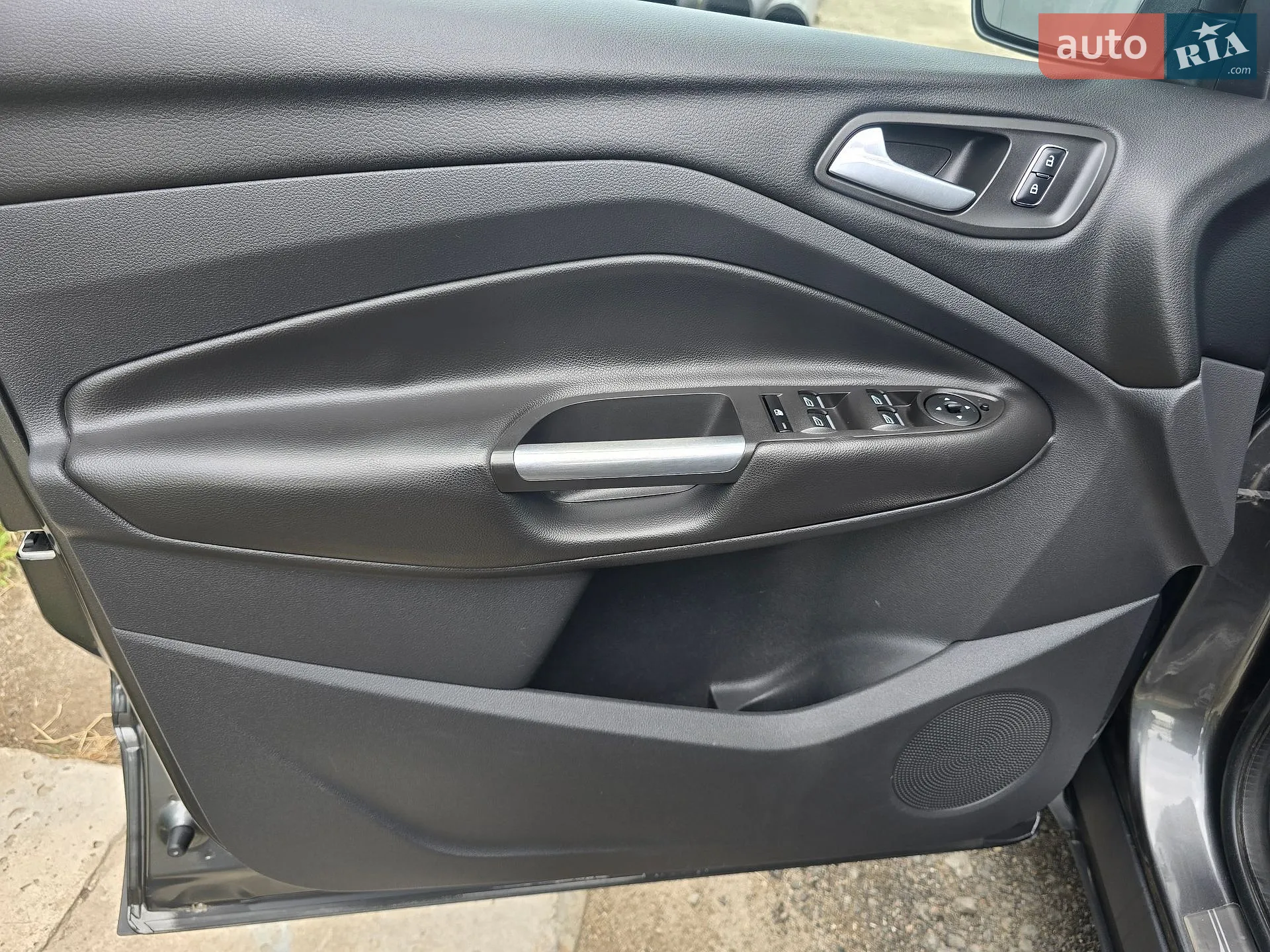 2016 Ford Kuga - мініатюра 28