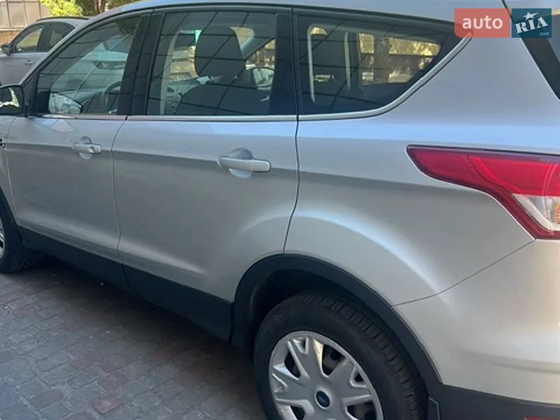 Ford Kuga 2016 VIN WF0AXXWPMAGE21156 фото оголошення 4 з 48