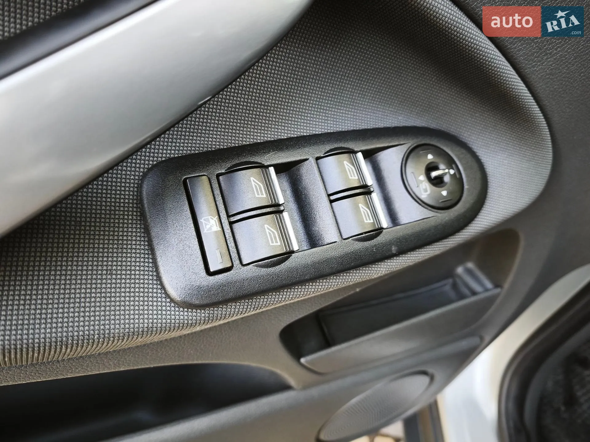 2010 Ford Kuga - мініатюра 26