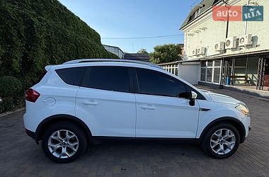 Внедорожник / Кроссовер Ford Kuga 2010 в Умани