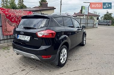 Позашляховик / Кросовер Ford Kuga 2012 в Винниках