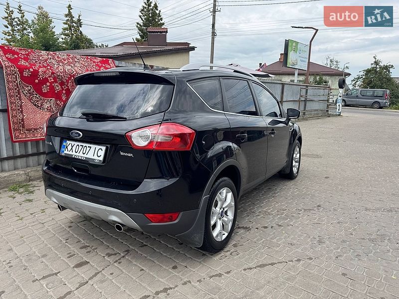 Позашляховик / Кросовер Ford Kuga 2012 в Винниках