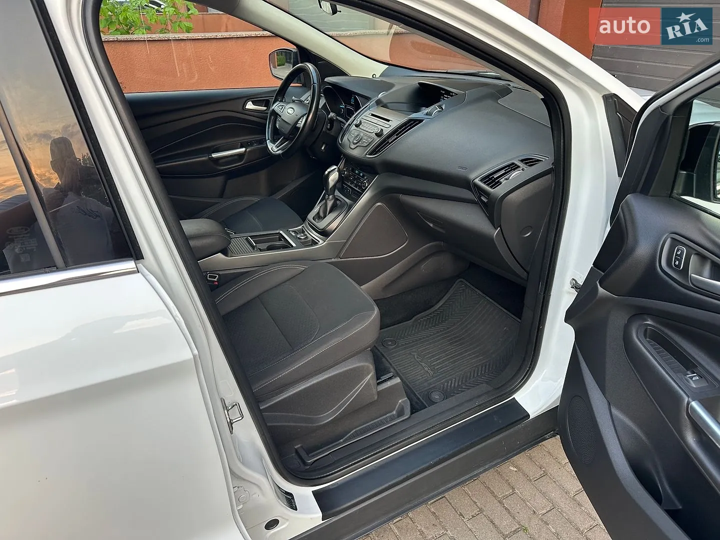 2017 Ford Kuga - мініатюра 24