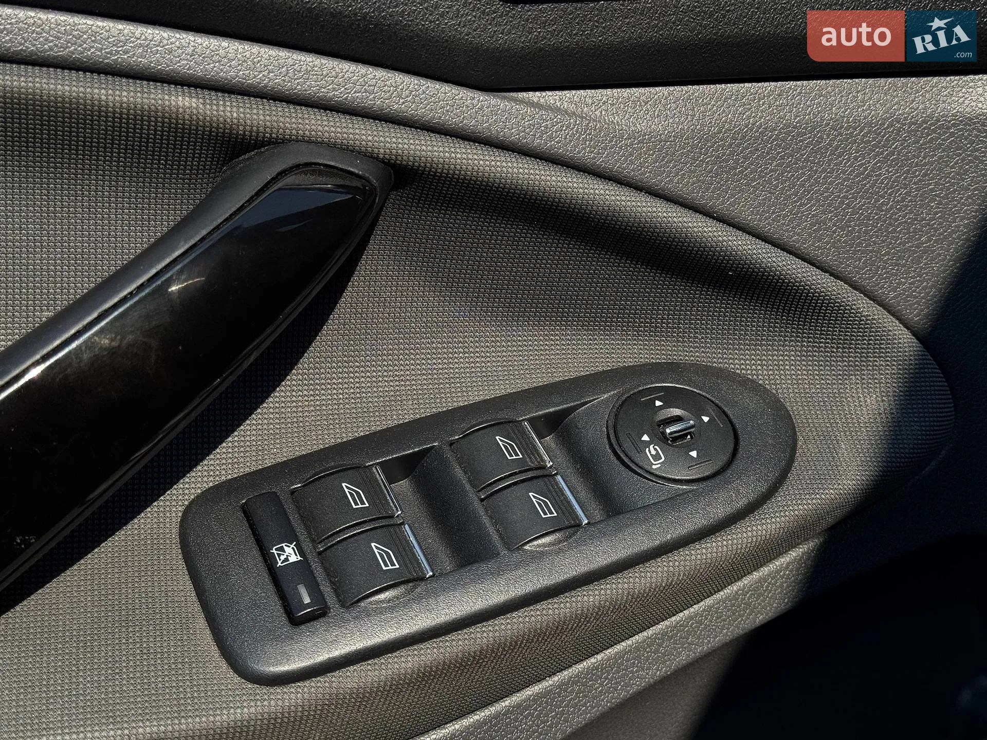2012 Ford Kuga - мініатюра 19