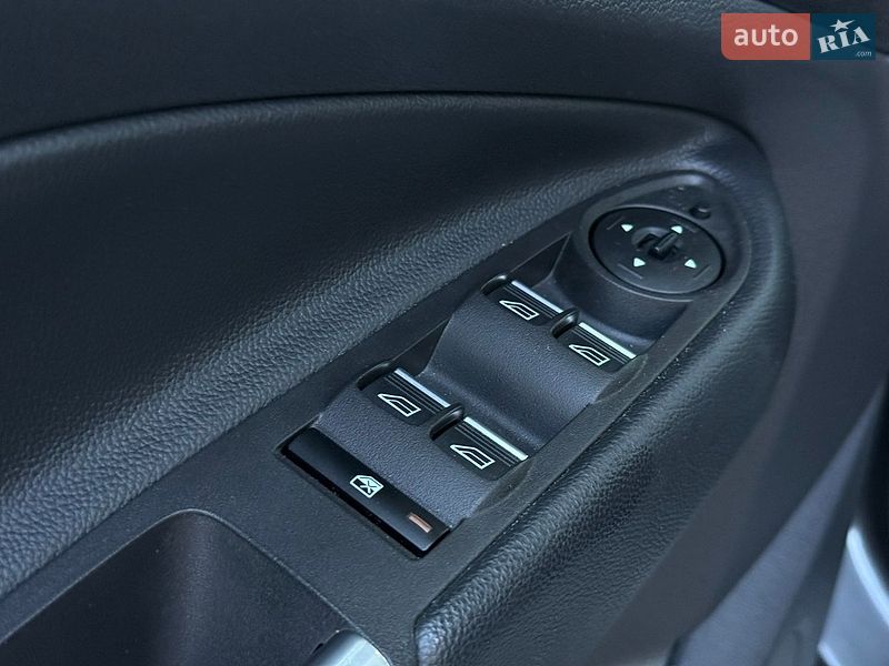 Внедорожник / Кроссовер Ford Kuga 2019 в Николаеве