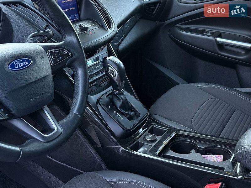 Внедорожник / Кроссовер Ford Kuga 2019 в Николаеве