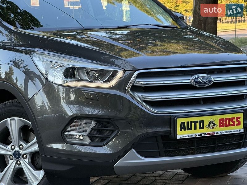 Внедорожник / Кроссовер Ford Kuga 2019 в Николаеве