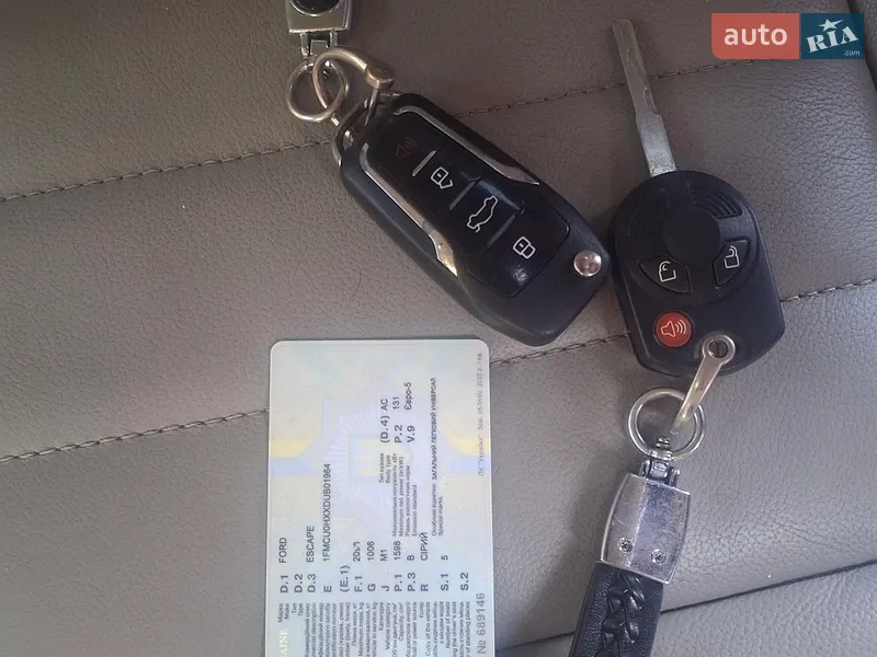 Позашляховик / Кросовер Ford Kuga 2012 в Чернігові документ