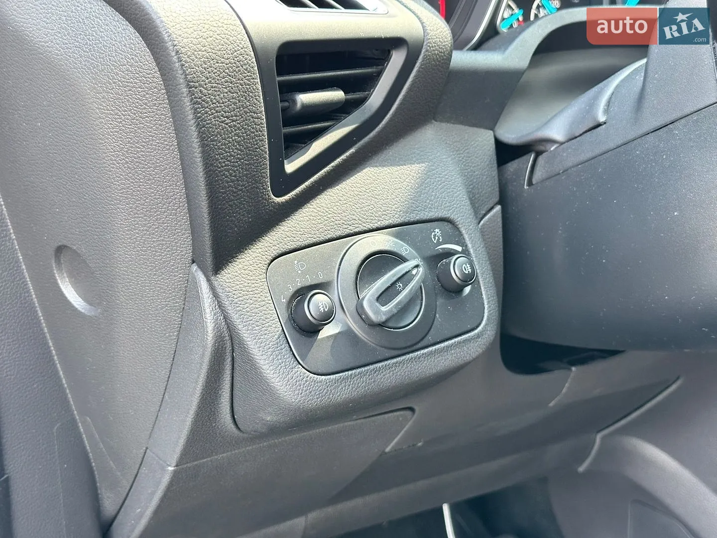 2019 Ford Kuga - мініатюра 16