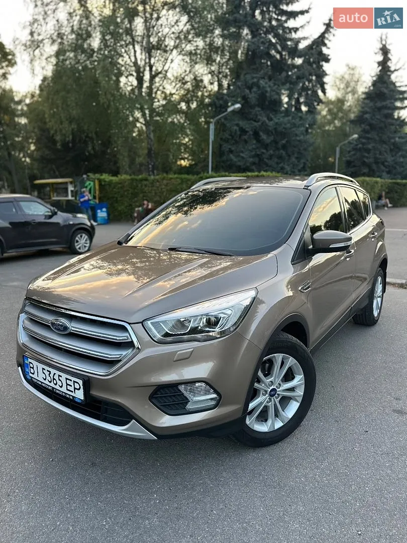 2019 Ford Kuga - фото 1