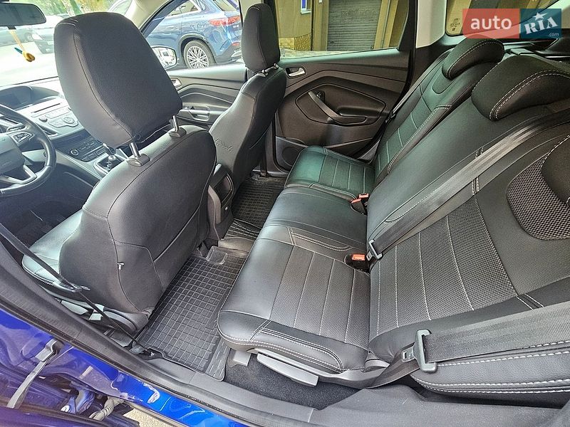 Внедорожник / Кроссовер Ford Kuga 2017 в Киеве
