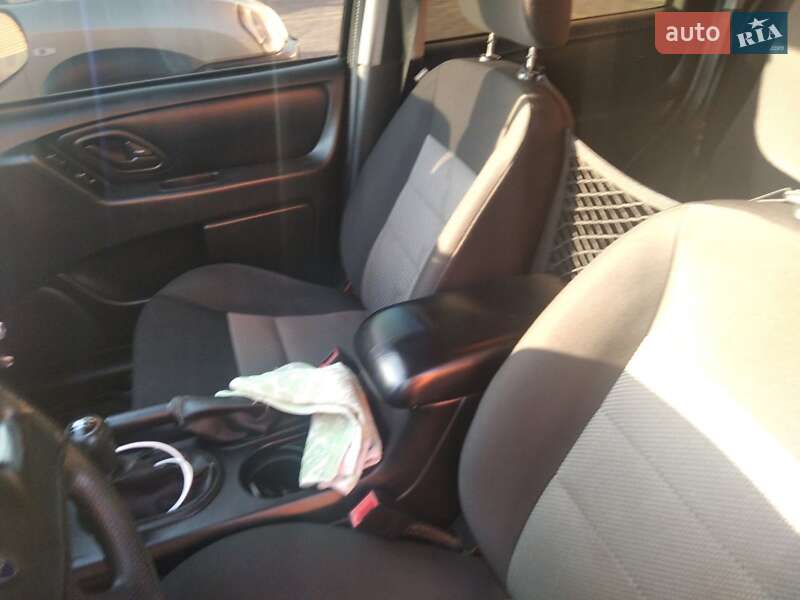 Внедорожник / Кроссовер Ford Maverick 2006 в Ровно