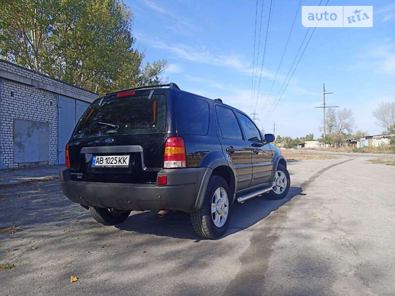 Позашляховик / Кросовер Ford Maverick 2003 в Мені